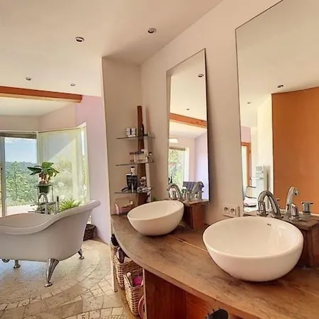 Location Maison Provencale, Provence, * Besse-sur-Issole